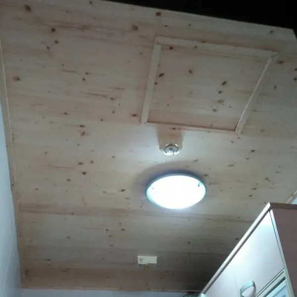 光彩1個天花板翻新細節，替台南住宅打造溫馨舒適的浴室與廚房天花板